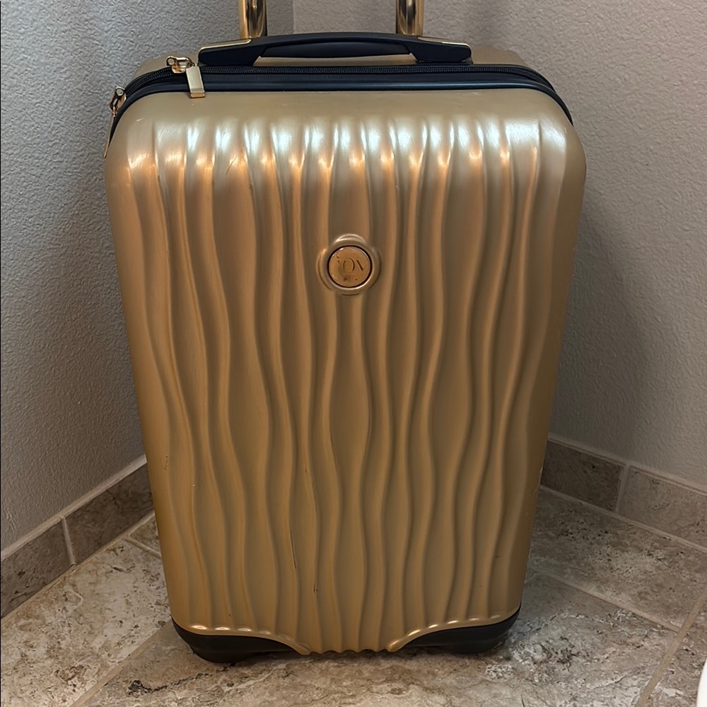 Joy Mangano Gold Travel Bag WITH Travel Tote- see pictures :)